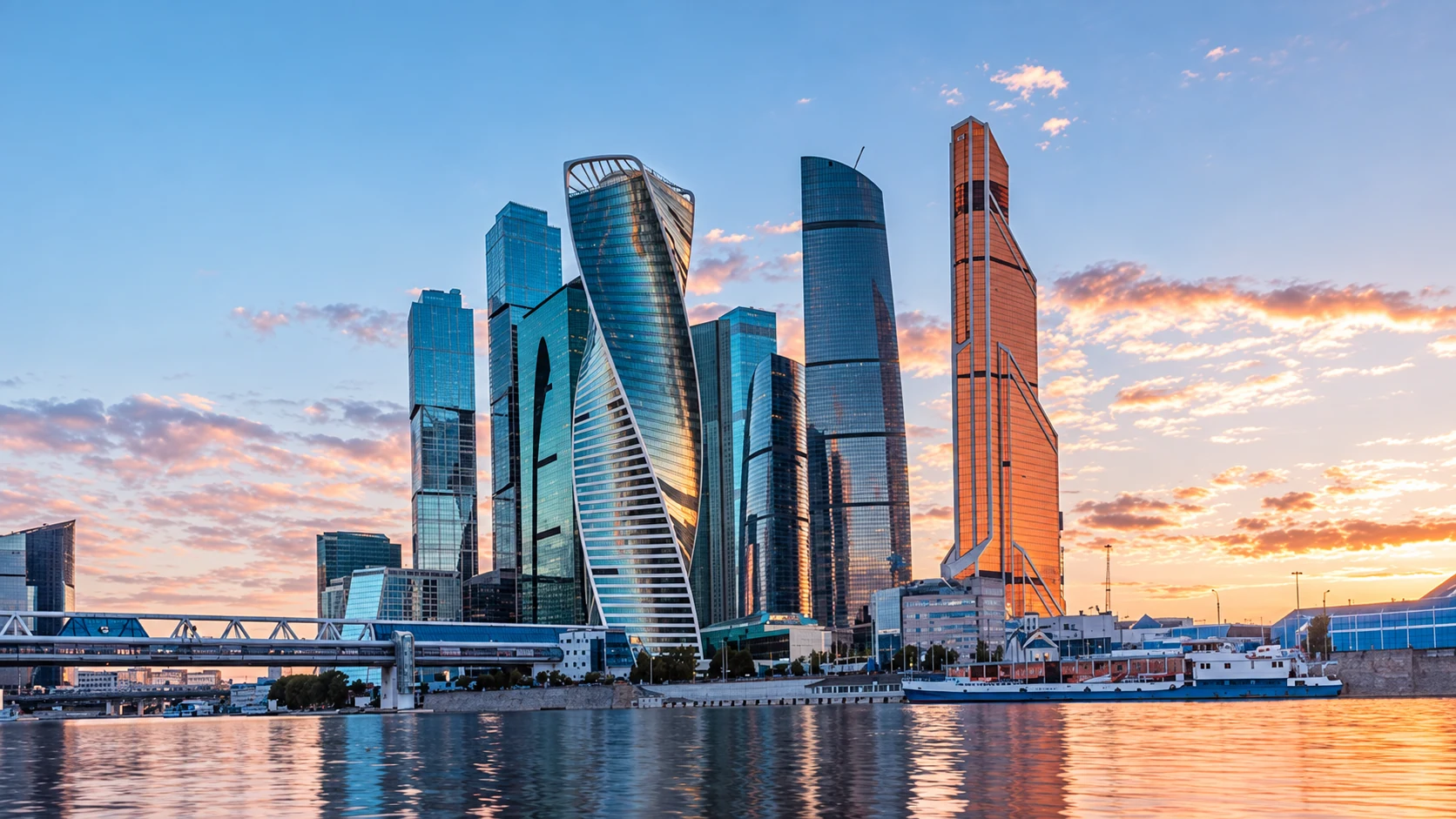 Современная архитектура и стеклянные фасады